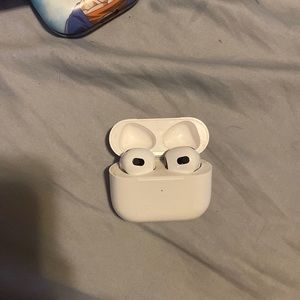 Apple AirPods